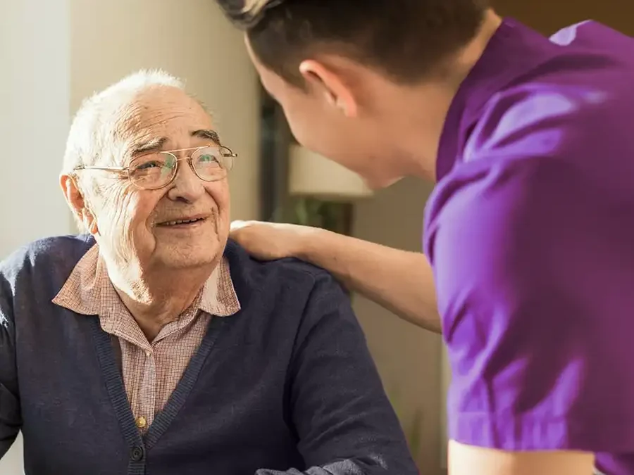 Cuidado de personas mayores en Pamplona: guía completa para familias